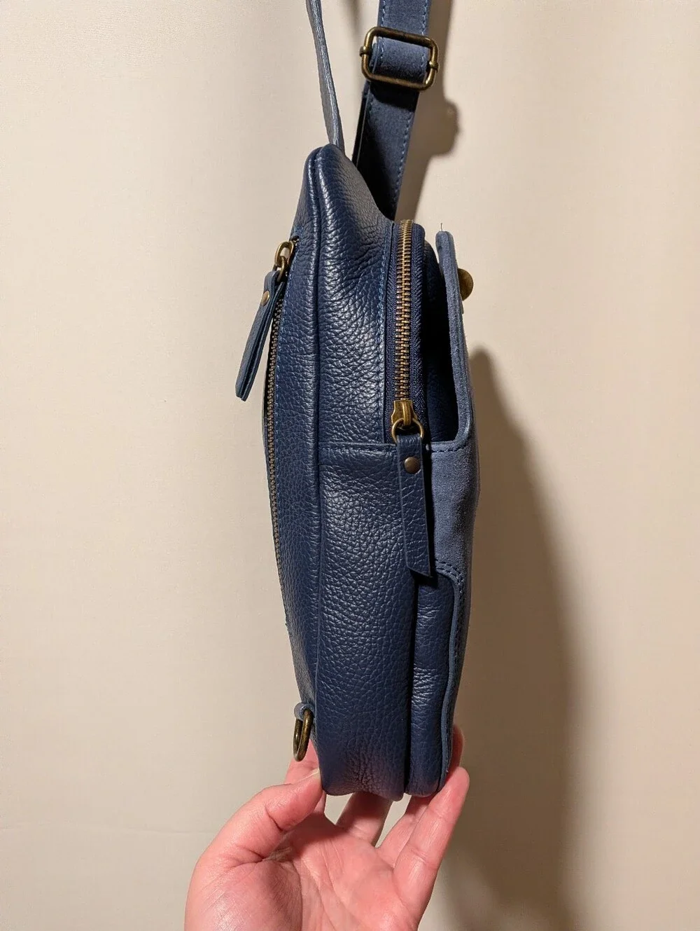 Sundance Made in Italy Blue Suede Pebbled Leather Sling Crossbody Shoulder Bag